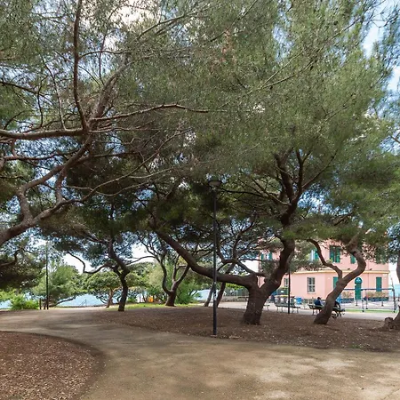 Amalia Stay, Sea Front And 50 Meters From The Station Appartamento