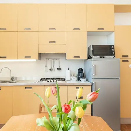 Amalia Stay, Sea Front And 50 Meters From The Station Appartamento
