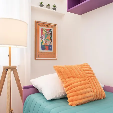 Amalia Stay, Sea Front And 50 Meters From The Station *