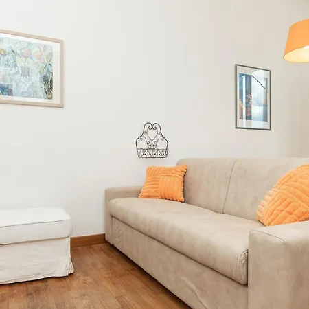 Amalia Stay, Sea Front And 50 Meters From The Station
