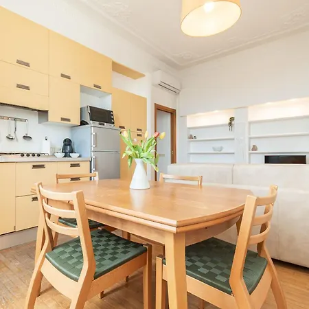 Amalia Stay, Sea Front And 50 Meters From The Station